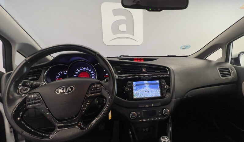 
KIA cee’d 1.4 CRDi WGT Tech completo									
