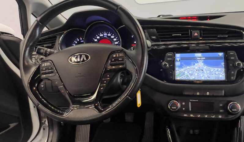 
KIA cee’d 1.4 CRDi WGT Tech completo									