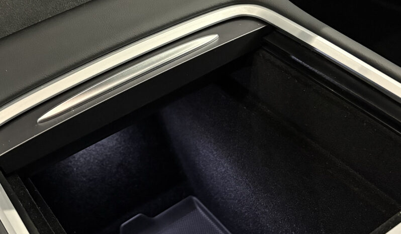 
TESLA Model Y Gran Autonomia 4WD completo									