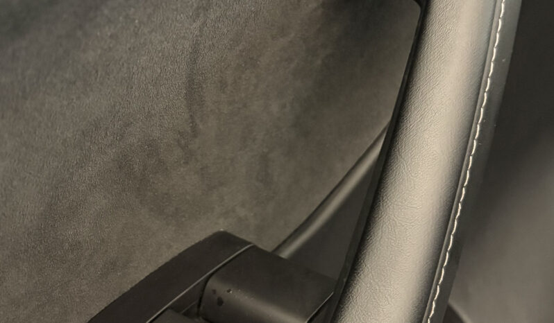 
TESLA Model Y Gran Autonomia 4WD completo									