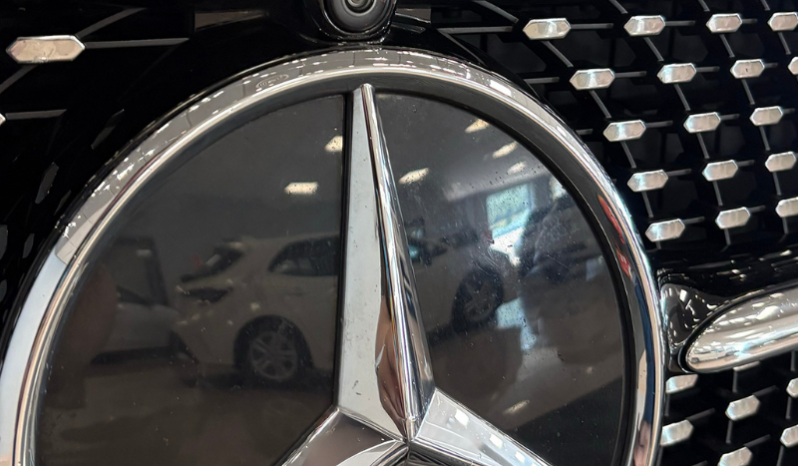 
MERCEDES-BENZ Clase E E 220 d 4MATIC Coupe completo									