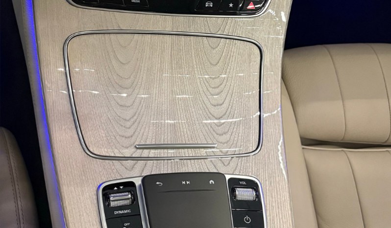 
MERCEDES-BENZ Clase E E 220 d 4MATIC Coupe completo									