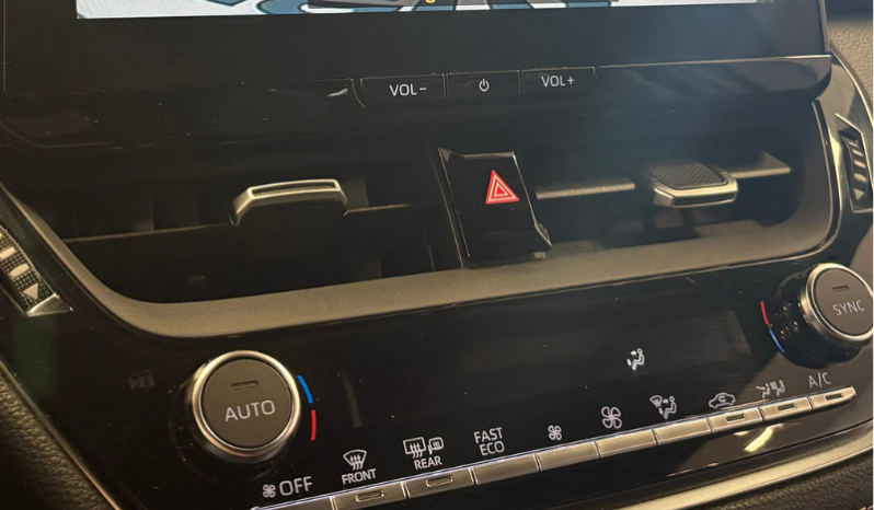 
TOYOTA Corolla 200H Style EditionTouring Sport completo									