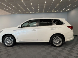 MITSUBISHI Outlander 2.4 PHEV Kaiteki Auto 4WD