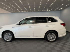 MITSUBISHI Outlander 2.4 PHEV Kaiteki Auto 4WD