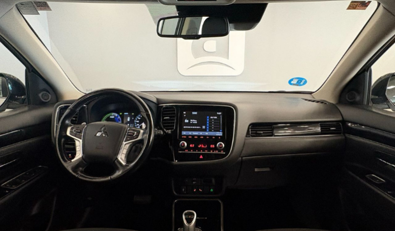 
MITSUBISHI Outlander 2.4 PHEV Kaiteki Auto 4WD completo									
