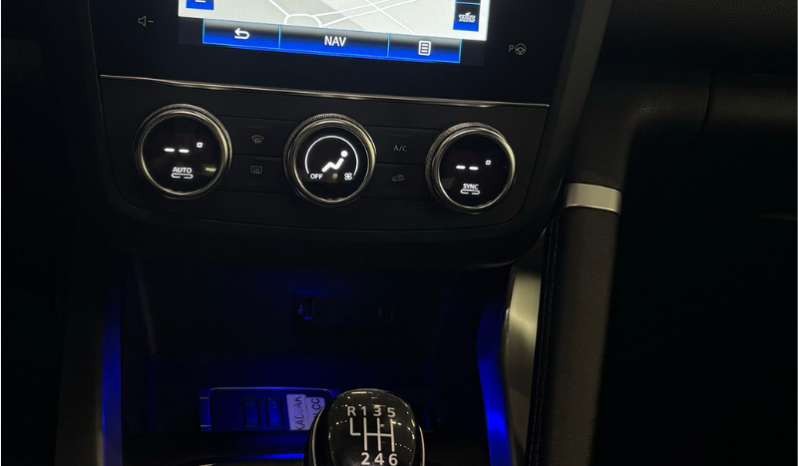 
RENAULT Kadjar Zen Blue dCi 4×4 completo									