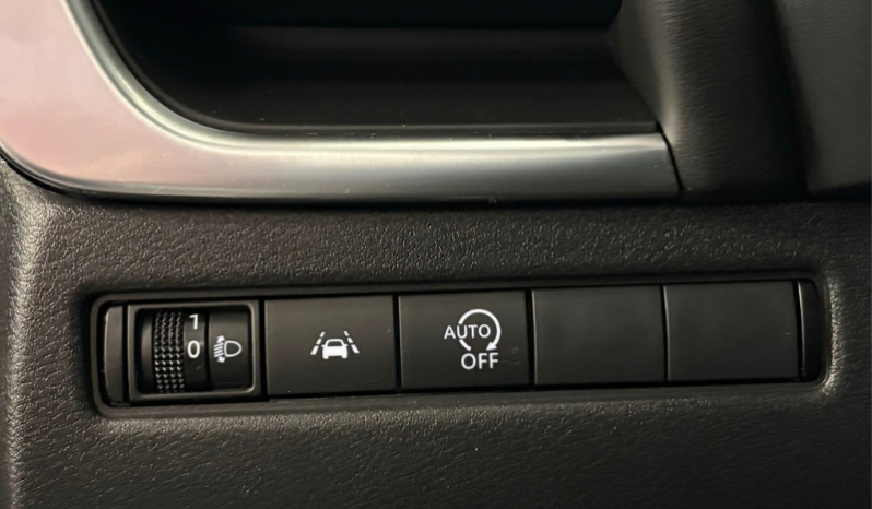 
NISSAN QASHQAI DIGT mHEV 4×2 Acenta completo									