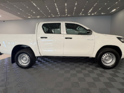 TOYOTA Hilux 2.4 D4D Cabina Doble GX
